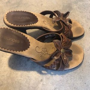 Maurice’s sandal heel. Size 7